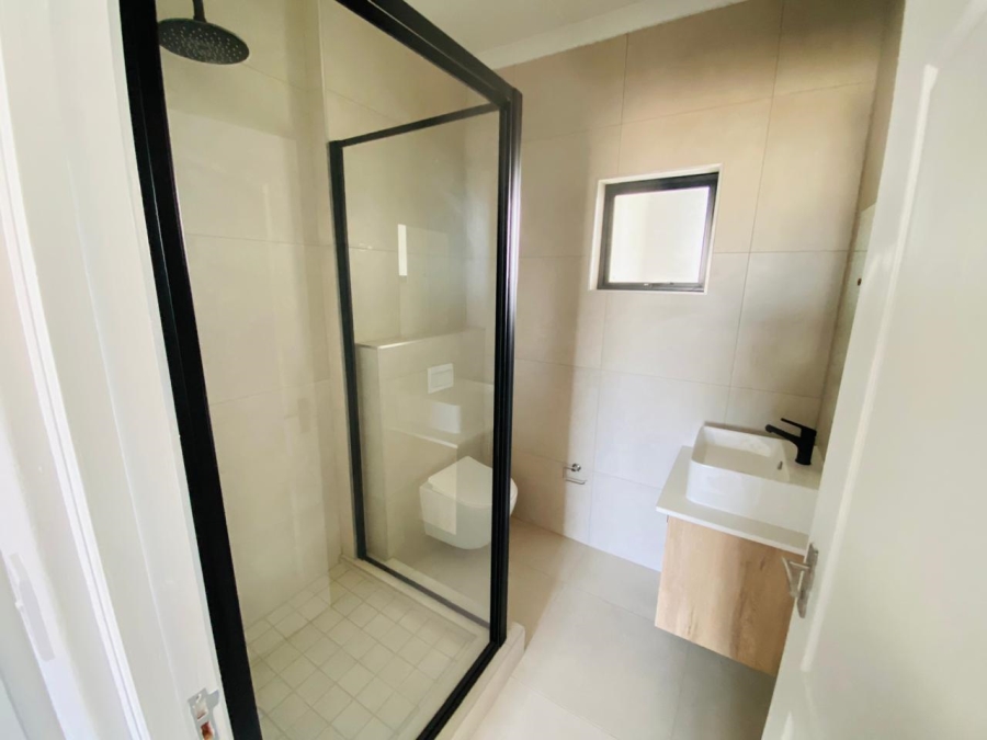 To Let 3 Bedroom Property for Rent in Sandown Western Cape